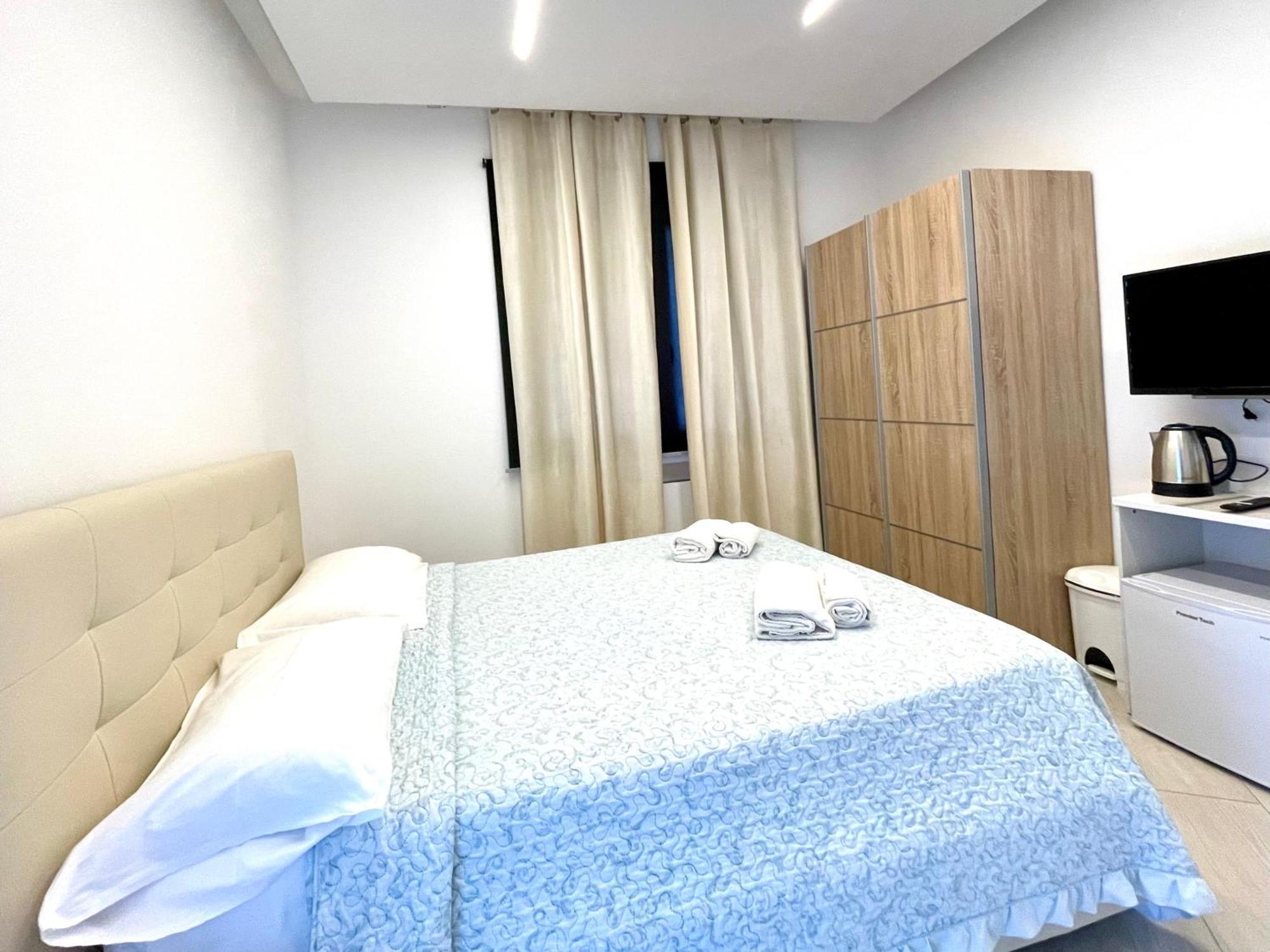 Magenta Guest house *
