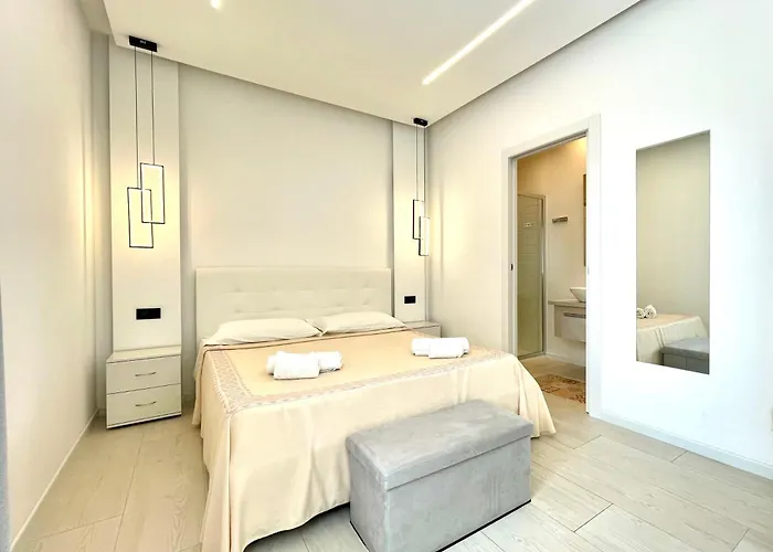 Magenta Rooms